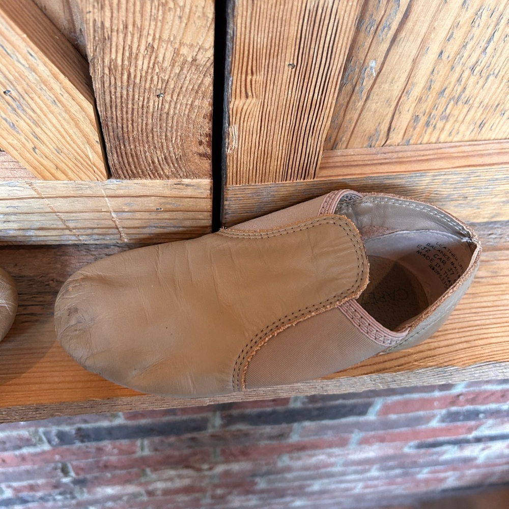 Girls tan dance, ballet, jazz shoes/slippers 5M